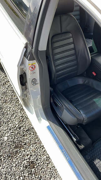 Volkswagen Passat CC 27 of 30