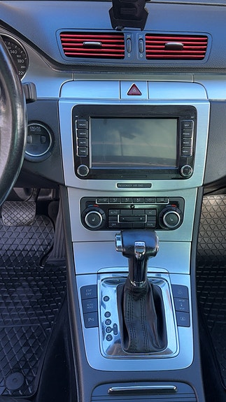 Volkswagen Passat CC 21 of 30