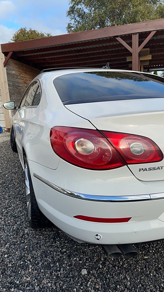 Volkswagen Passat CC 2 of 30