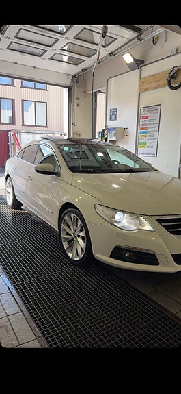 Volkswagen Passat CC 6 of 30
