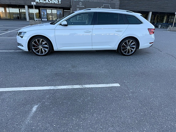 Skoda Superb 3 of 21