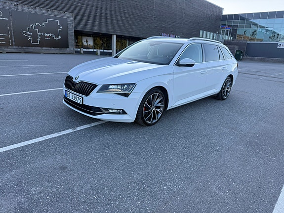 Skoda Superb 2 of 21