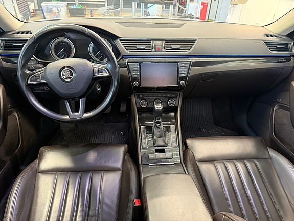 Skoda Superb 17 of 21