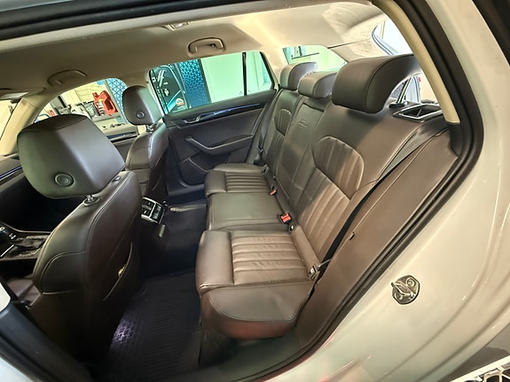 Skoda Superb 12 of 21