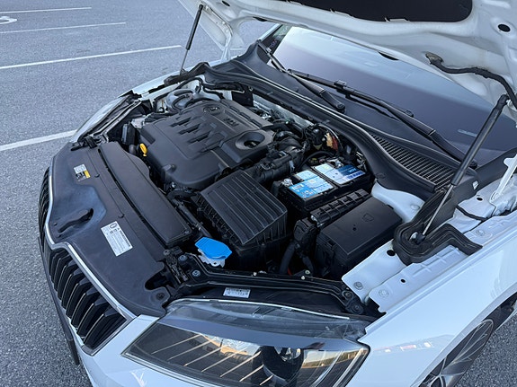 Skoda Superb 8 of 21