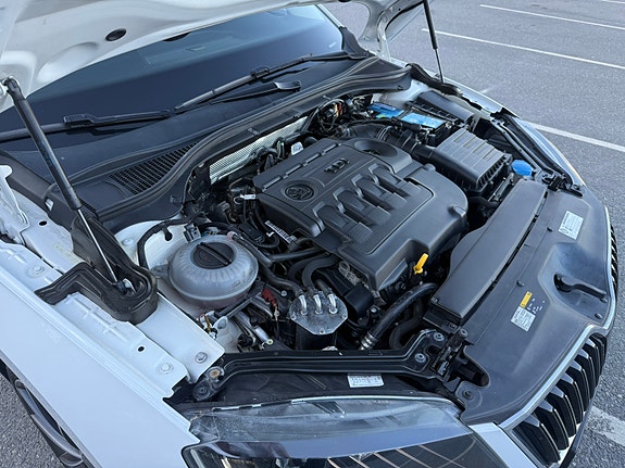 Skoda Superb 9 of 21