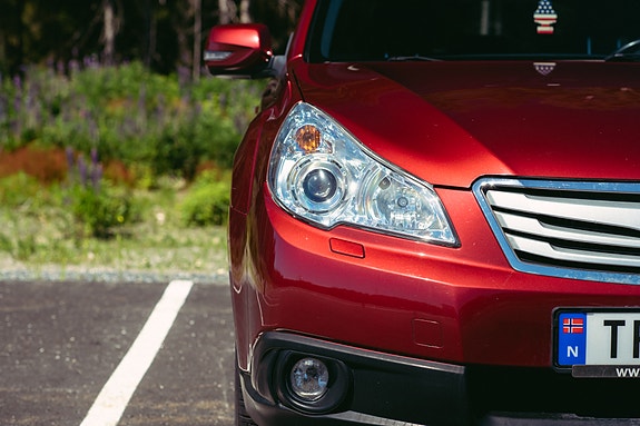 Subaru Legacy 6 of 30