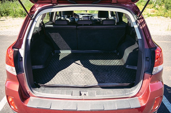 Subaru Legacy 24 of 30
