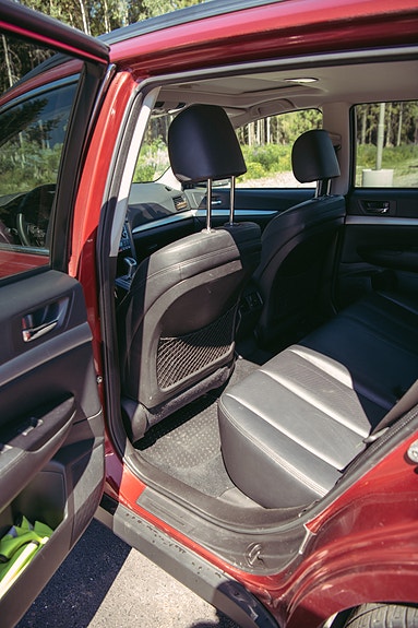 Subaru Legacy 11 of 30