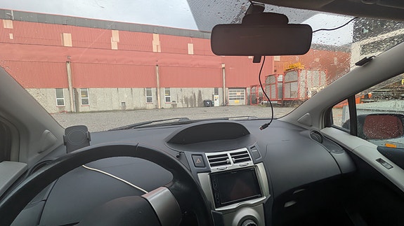 Toyota Yaris 14 of 17