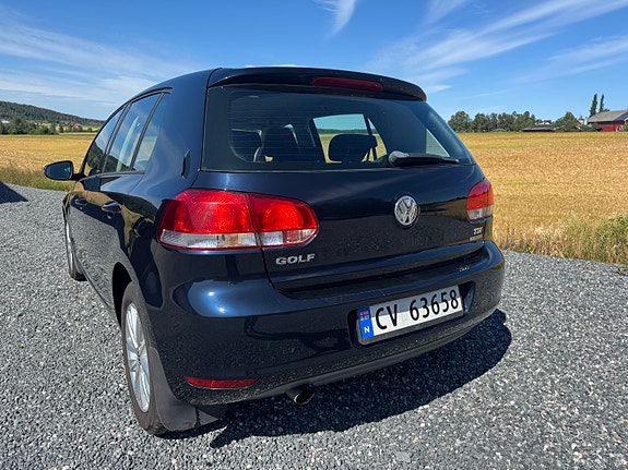 Volkswagen Golf VI 9 of 26