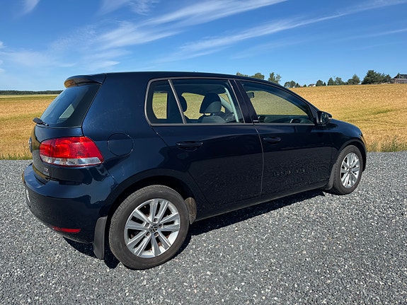 Volkswagen Golf VI 12 of 26