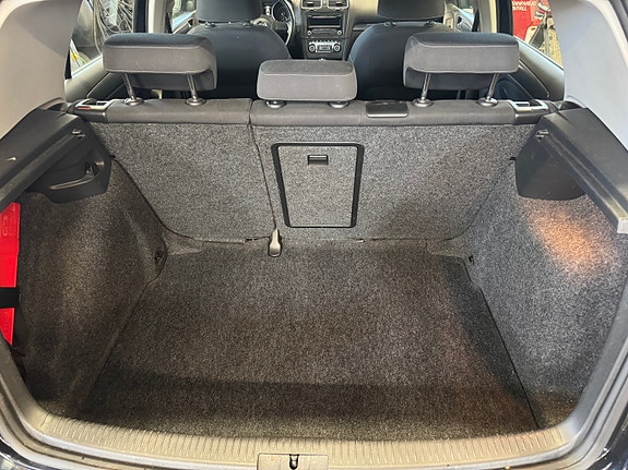 Volkswagen Golf VI 23 of 26
