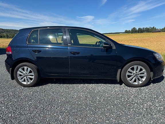Volkswagen Golf VI 14 of 26