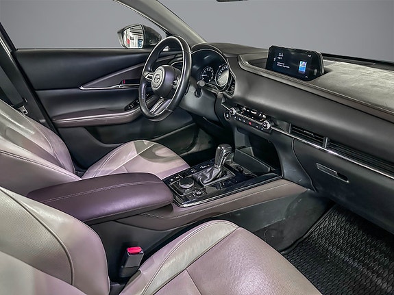 Mazda CX-30 16 of 26