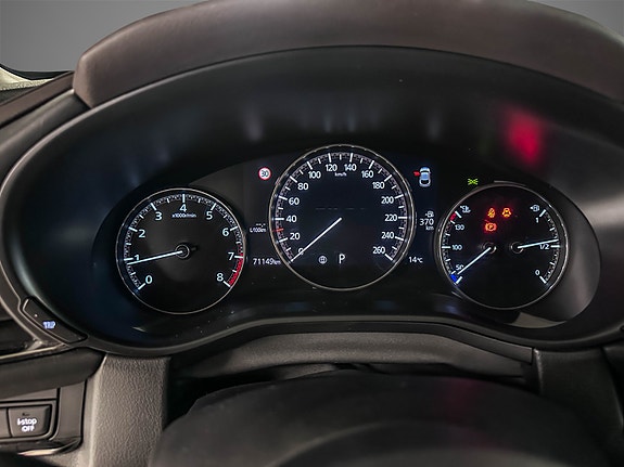 Mazda CX-30 14 of 26