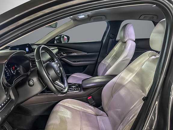 Mazda CX-30 11 of 26