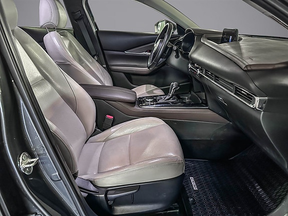 Mazda CX-30 17 of 26