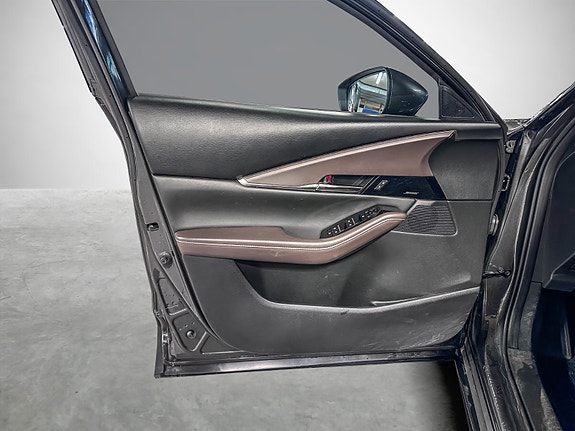 Mazda CX-30 10 of 26