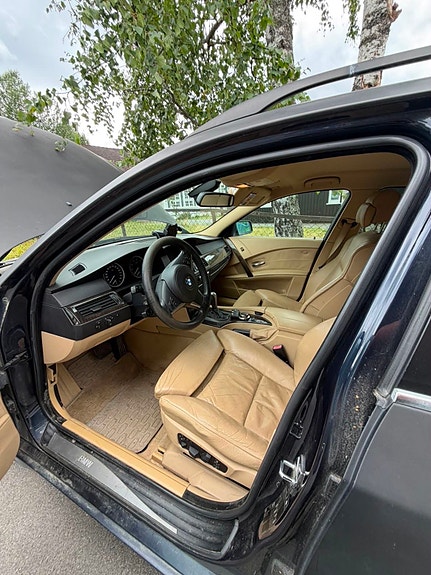 BMW 525Xi 6 of 10