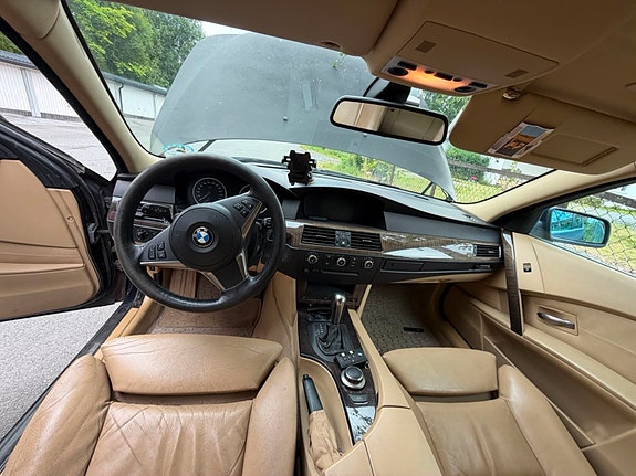 BMW 525Xi 7 of 10