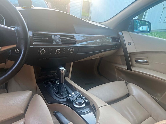 BMW 525Xi 8 of 10