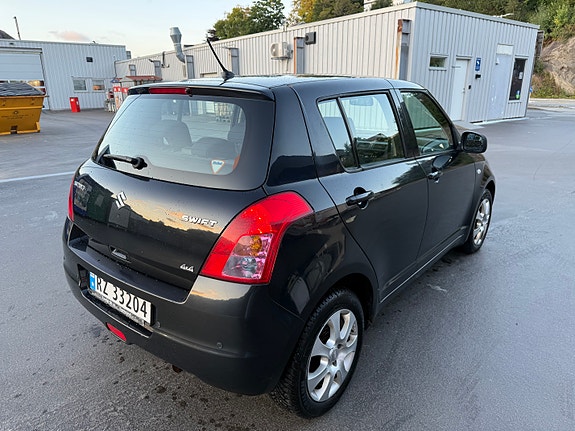 Suzuki Swift 2 of 14