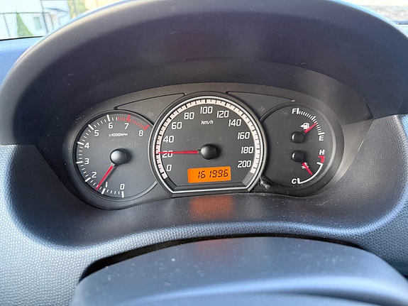 Suzuki Swift 5 of 14