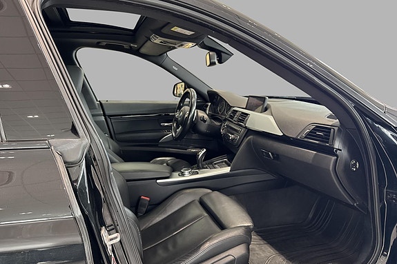 BMW 320d 12 of 20