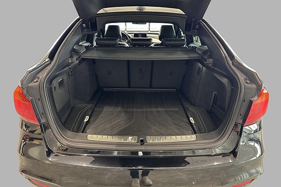 BMW 320d 18 of 20