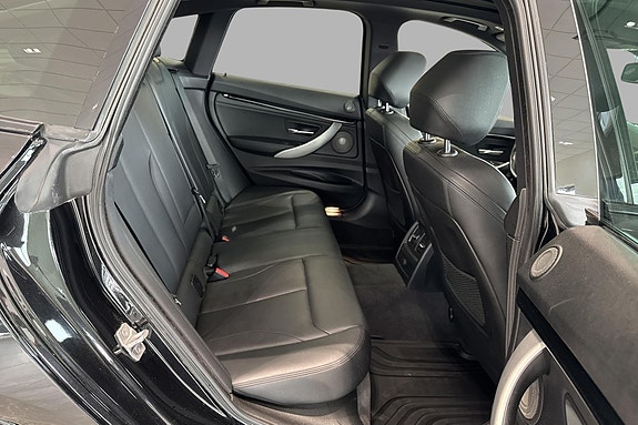 BMW 320d 13 of 20