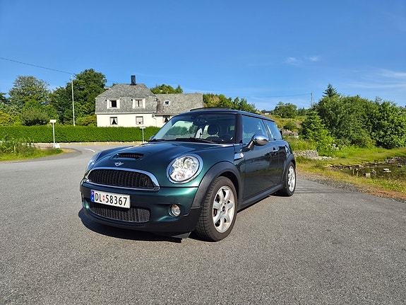 MINI Cooper S 3 of 18