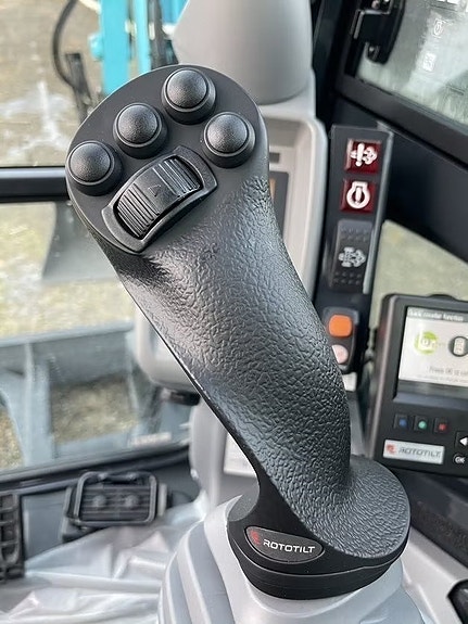 Airman AX55U-7 10 of 24