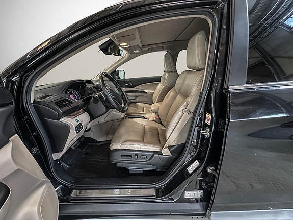 Honda CR-V 10 of 30