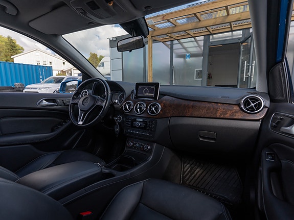 Mercedes-Benz 180 19 of 30