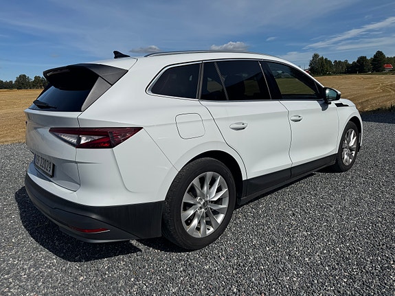 Skoda Enyaq 10 of 25