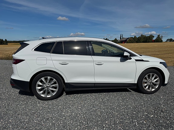 Skoda Enyaq 12 of 25