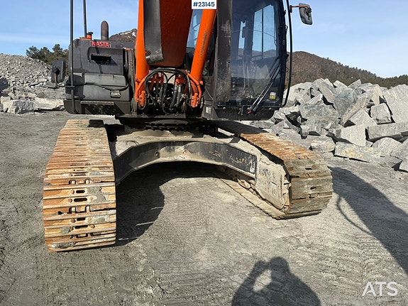Hitachi ZX350LC-5B gravemaskin m/ tannskuffe 23 of 30