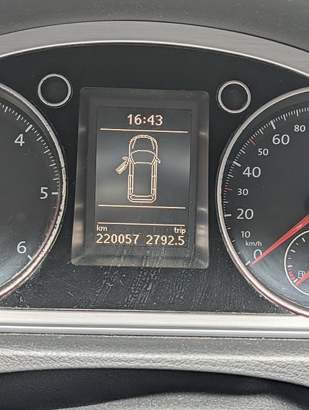 Volkswagen Passat 22 of 30