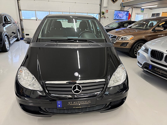 Mercedes-Benz A160 10 of 30