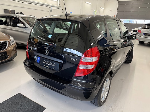 Mercedes-Benz A160 5 of 30