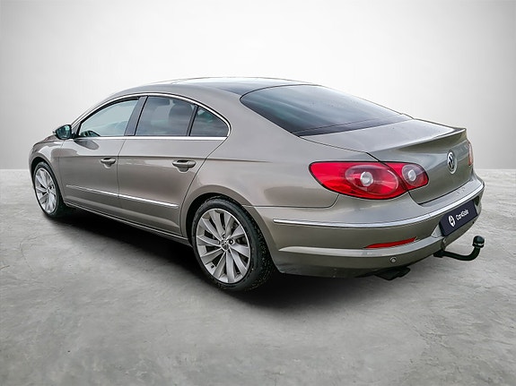 Volkswagen Passat CC 2 of 16