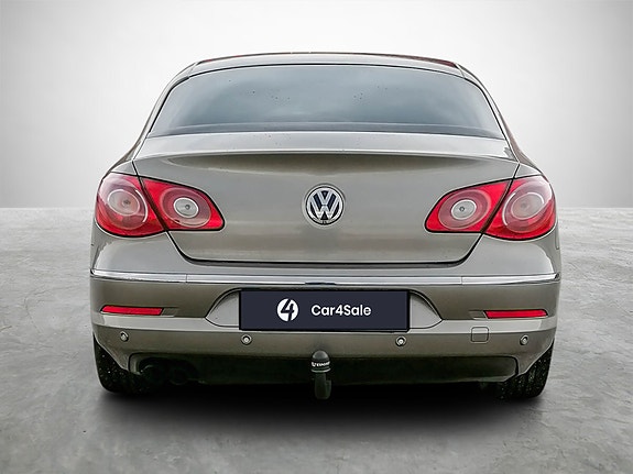 Volkswagen Passat CC 4 of 16