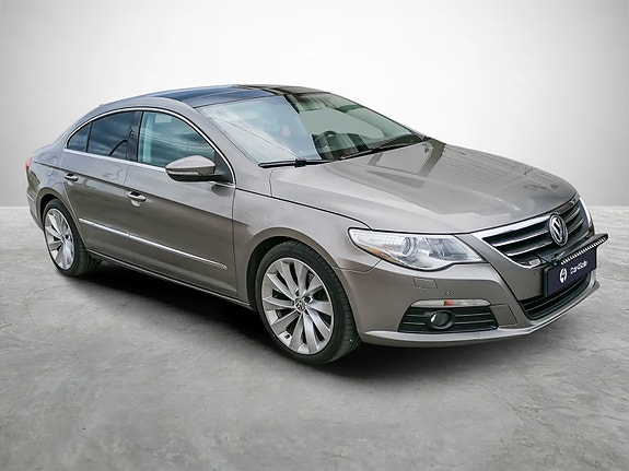 Volkswagen Passat CC 7 of 16