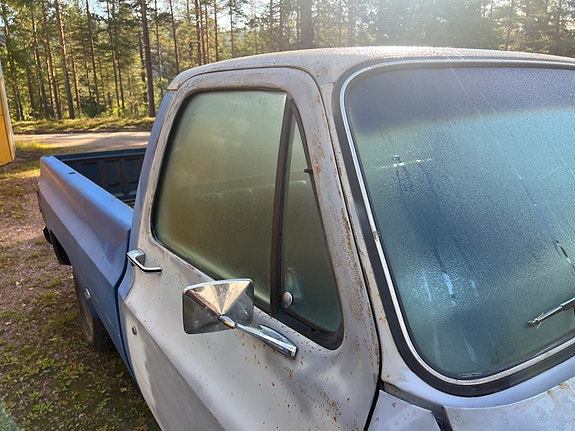Chevrolet C10 16 of 16