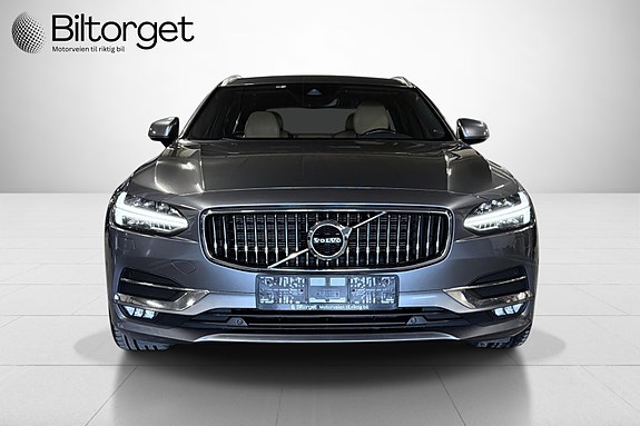 Volvo V90 2 of 30