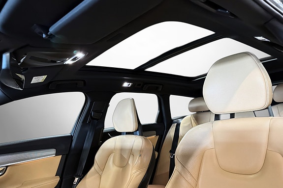 Volvo V90 12 of 30