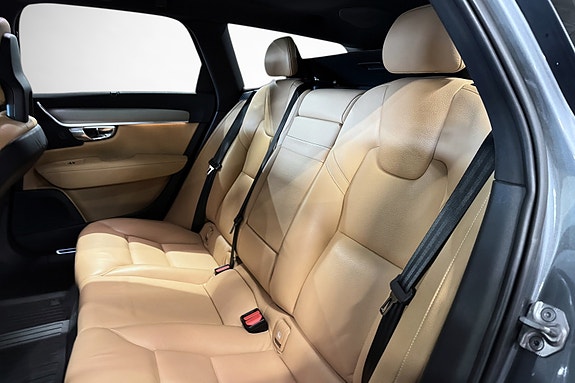 Volvo V90 13 of 30