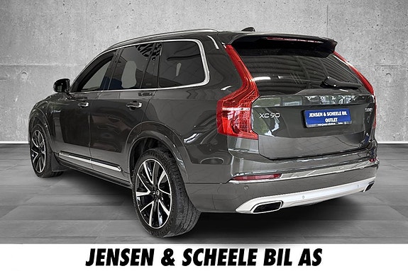 Volvo XC90 5 of 21