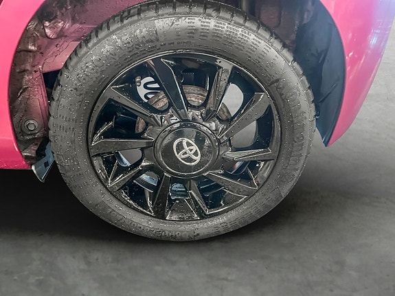 Toyota Aygo 24 of 28